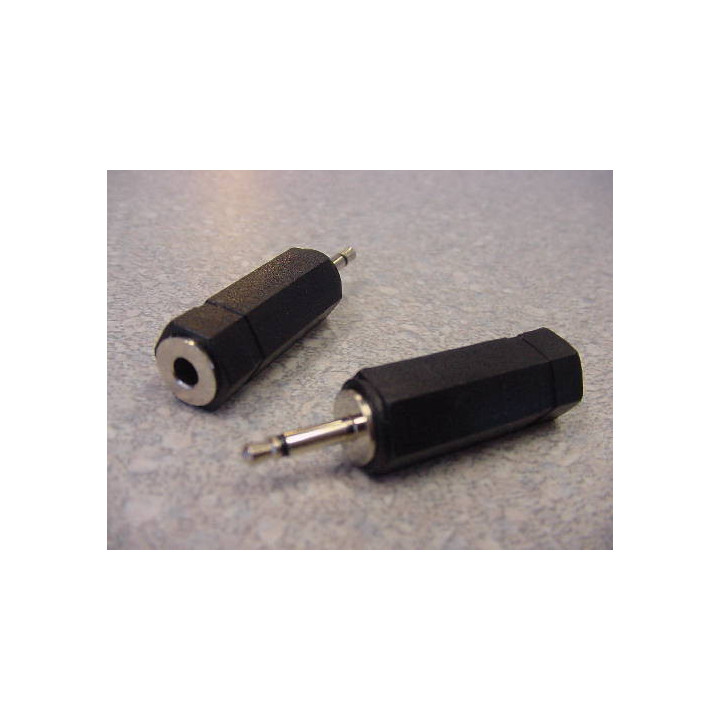 Преход жак 2,5мм мъжки стер. - 3,5мм женски стер